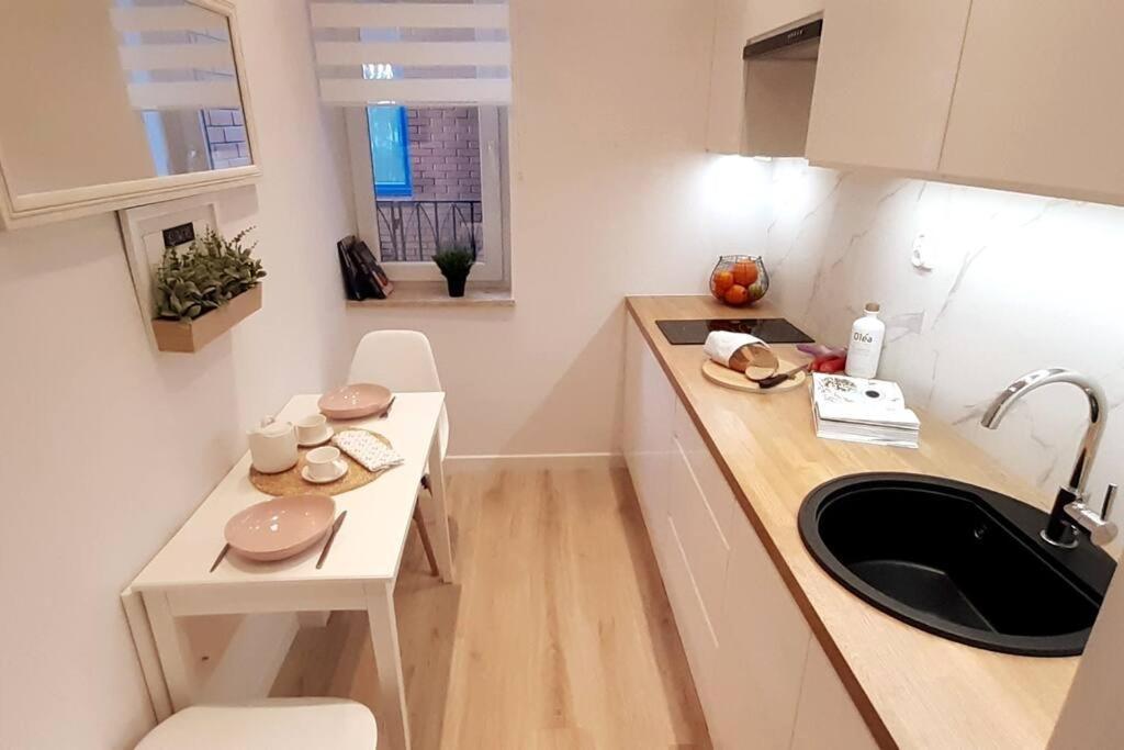 Rondo Onz Metro, Krochmalna 32A Street 바르샤바 외부 사진