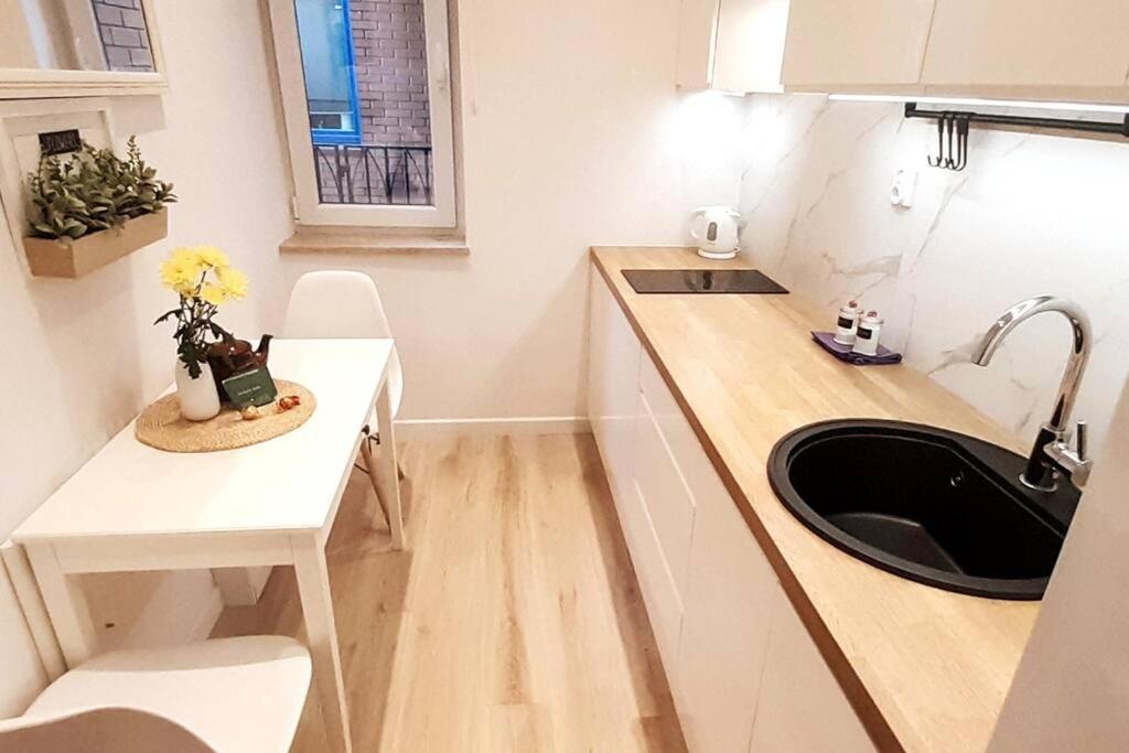 Rondo Onz Metro, Krochmalna 32A Street 바르샤바 외부 사진